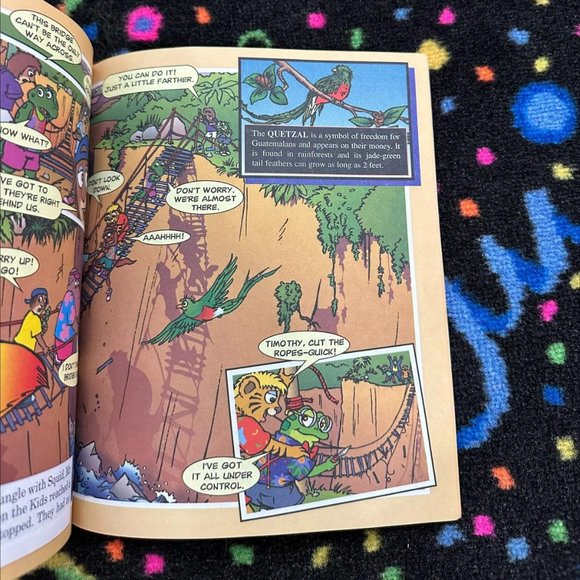 LC+THE CRITTER KIDS BOOK BUNDLE - Picture 4 of 10